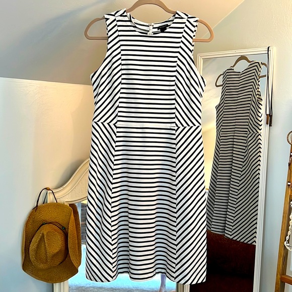 Ann Taylor Dresses & Skirts - Ann Taylor Dress